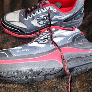 Gravity Defyer Men's GDEFY Ion Athletic Shoes / Gray, red - Sz 9.  Pre-owned